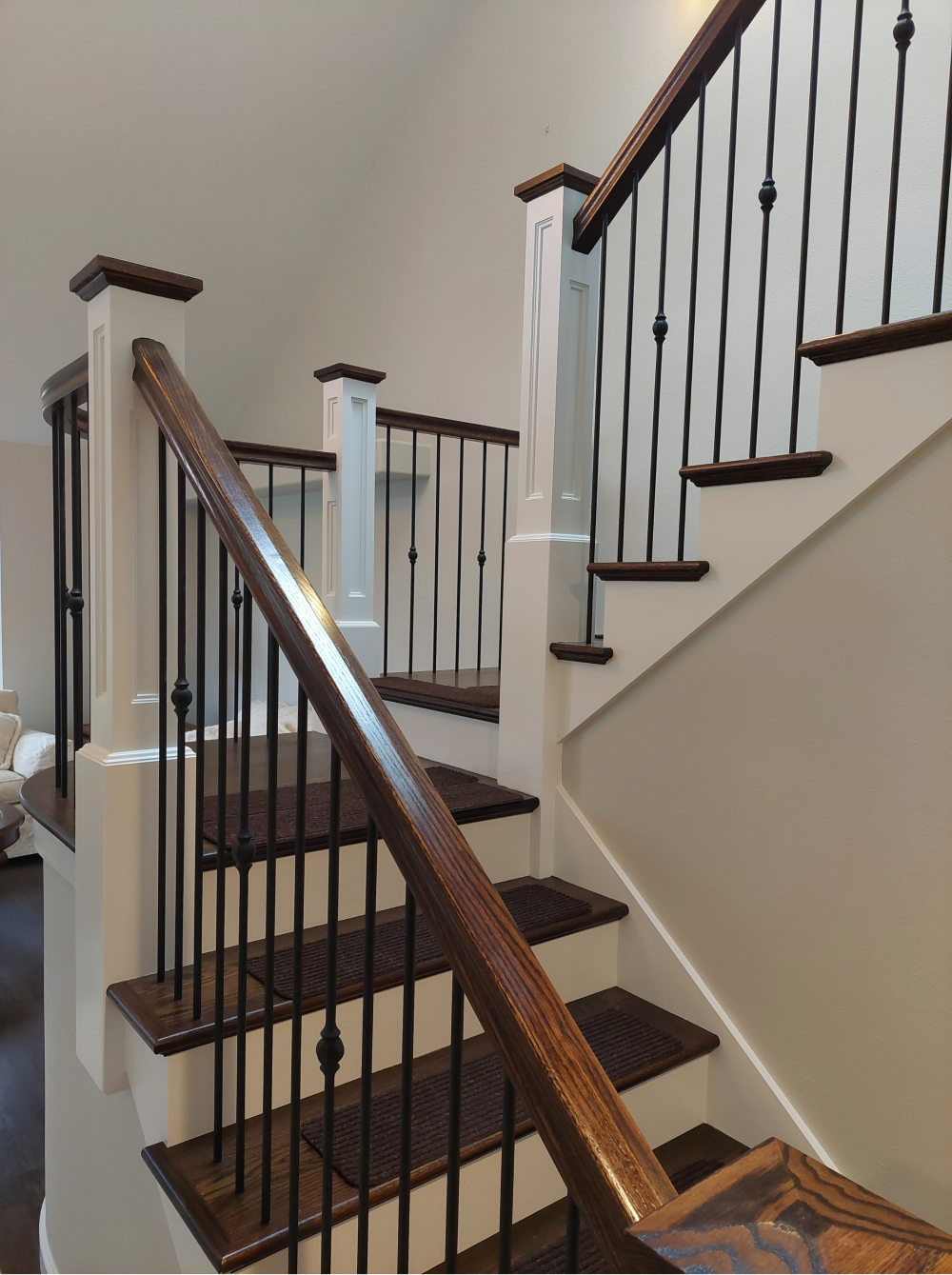 Wood Stain & Finishing | Lynnwood, WA - Thomas Painting Company